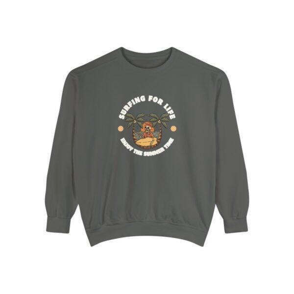 Surfing for Life: Stay Cozy and Cool with Our Skull Oasis Sweatshirt! - Image 2